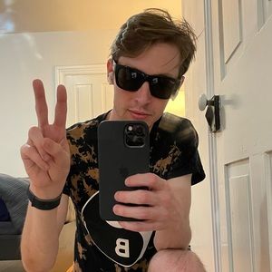 Meet your Posher, Daniel